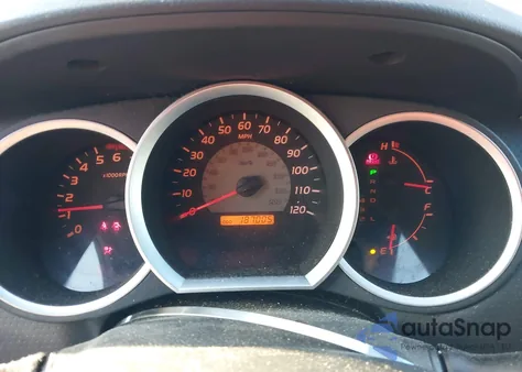 2005 Toyota Tacoma Base V6 z USA, uszkodzony, nr VIN 5TELU42NX5Z036139